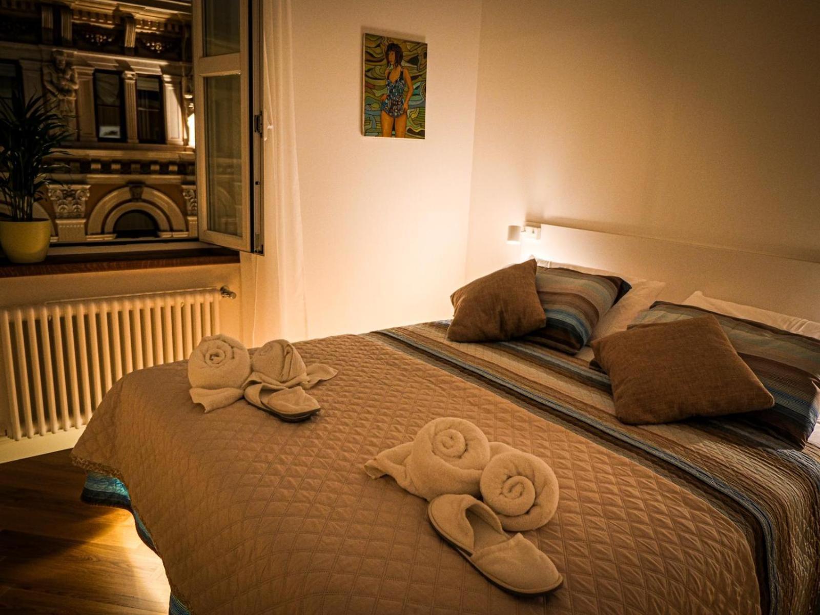Casa Vacanze Trieste - Vista Piazza Unita Buitenkant foto